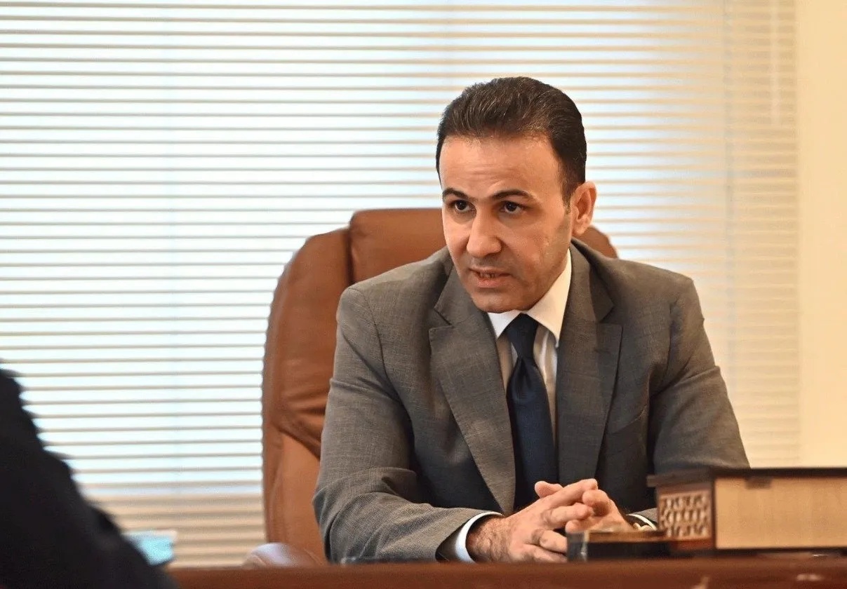 مجلس القضاء الأعلى يعلن ضبط مبالغ مالية ضخمة وعقارات خلال التحقيق مع وكيل وزير النفط