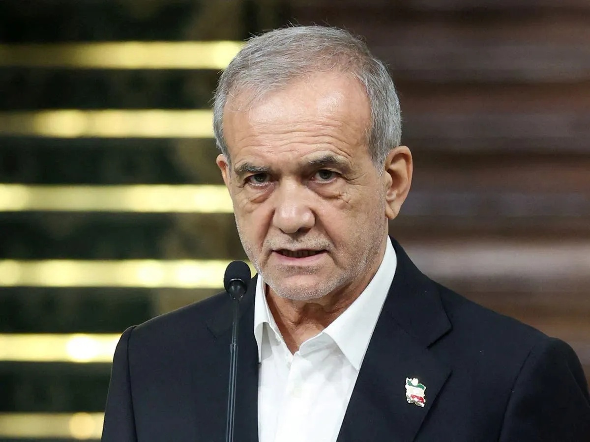 الرئيس الإيراني يزور باكستان غداً عقب محادثات واشنطن