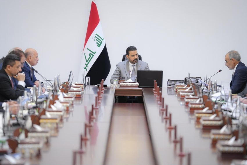 حزمة قرارات حكومية مرتقبة: تعديلات شاملة في قطاعات النفط والجمارك والطاقة