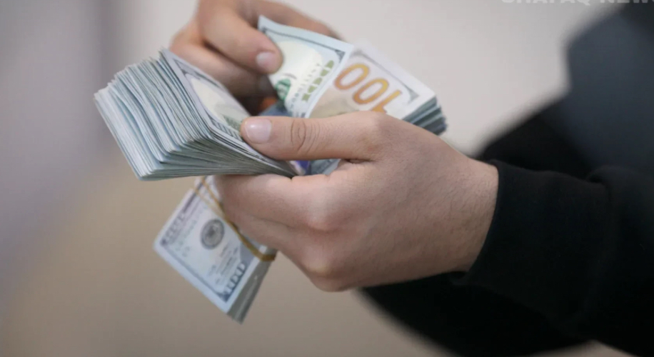 قفزة في أسعار صرف الدولار أمام الدينار العراقي ببغداد وأربيل مع إغلاق التعاملات
