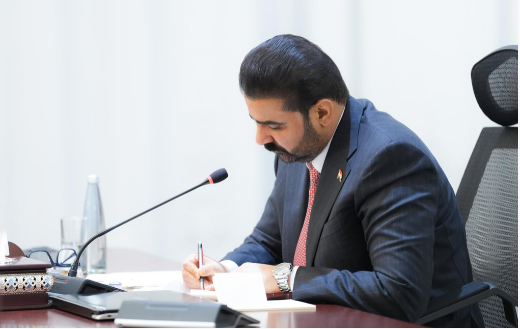 توجيه حكومي بتخصيص درجات وظيفية للخريجين القدامى ضمن الموازنة العامة