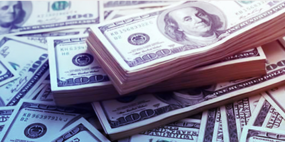 الداخلية تفكك شبكة لمضاربي الدولار وتضبط 240 ألف دولار في بغداد