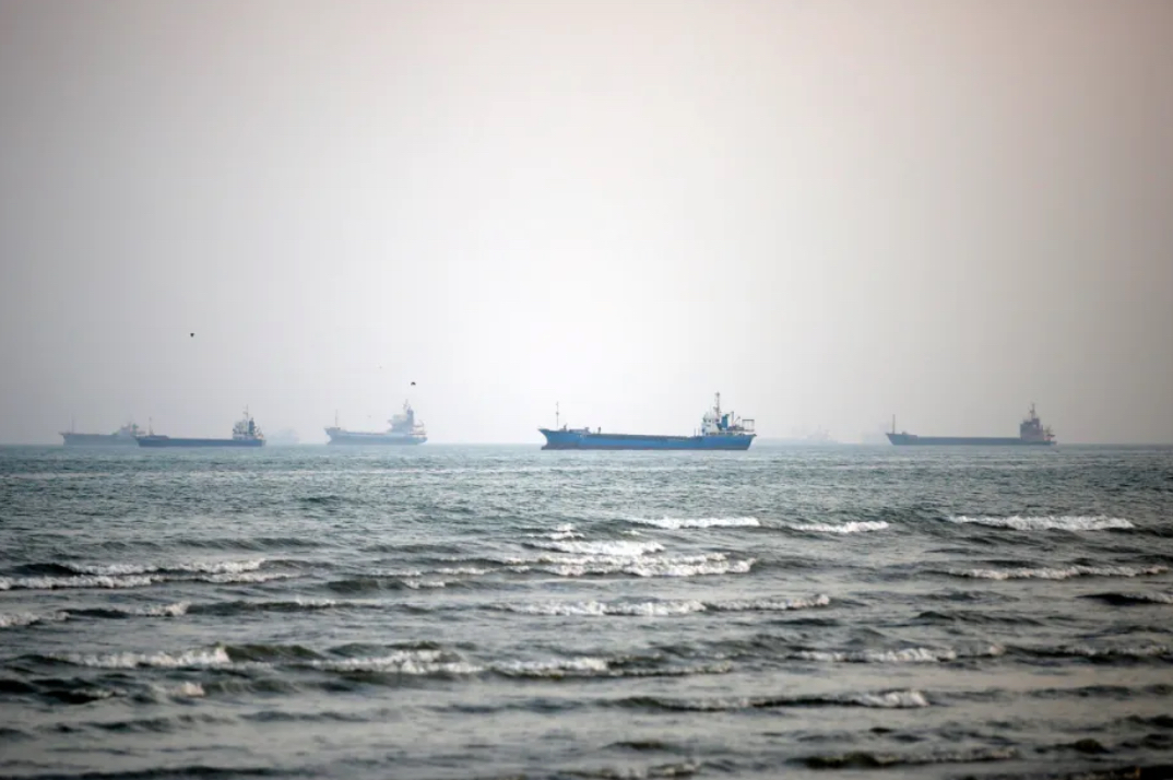 Oman Reaffirms Commitment to Safeguarding Strait of Hormuz Navigati